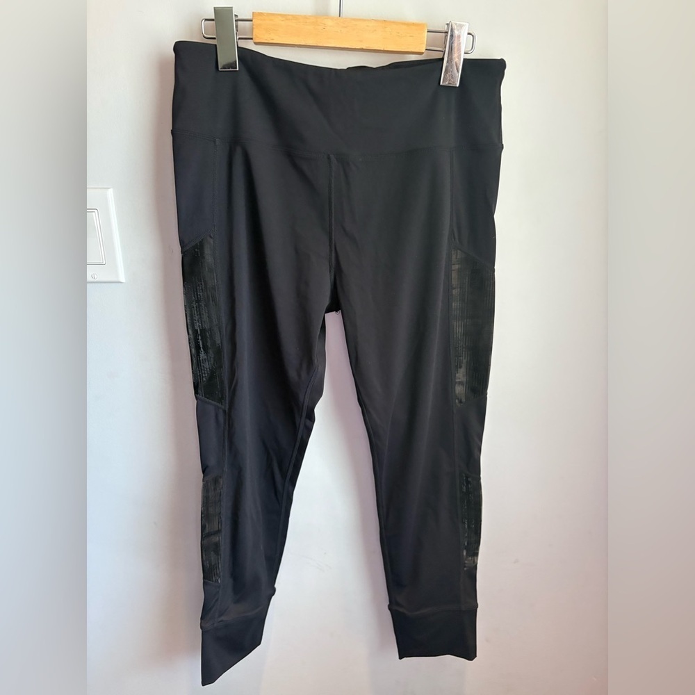 ZYIA Black Activewear Leggings